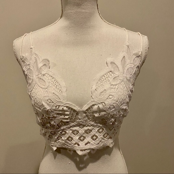 Free People Tops - Free People White Lace Bralette - Size M